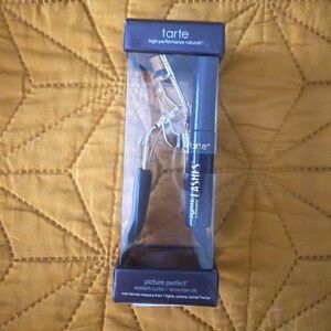🖤Sold🖤Tarte Picture Perfect Eyelash Curler with mini mascara - NEW